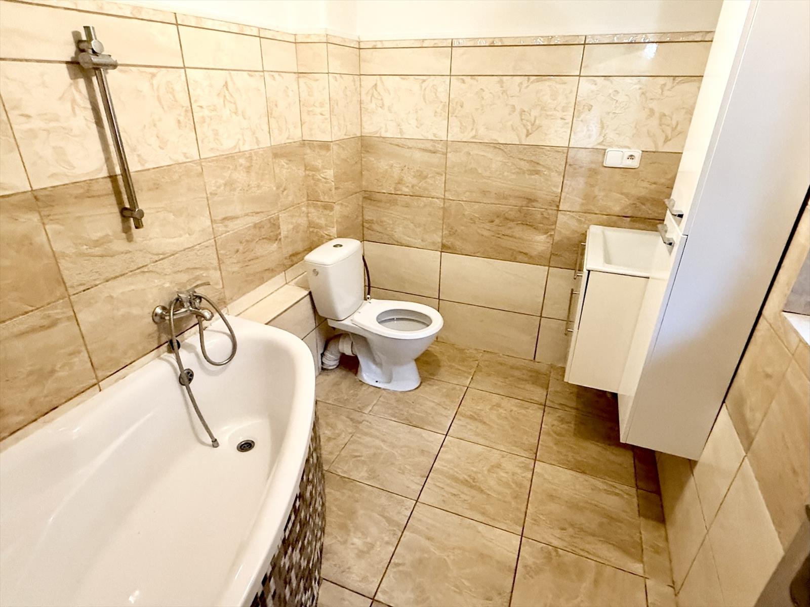 639055527932738727_4 (1).jpg